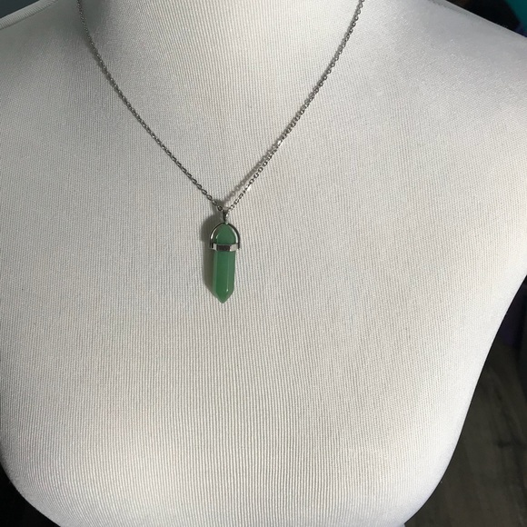 Jade Crystal point Pendant NWT! - Picture 1 of 4